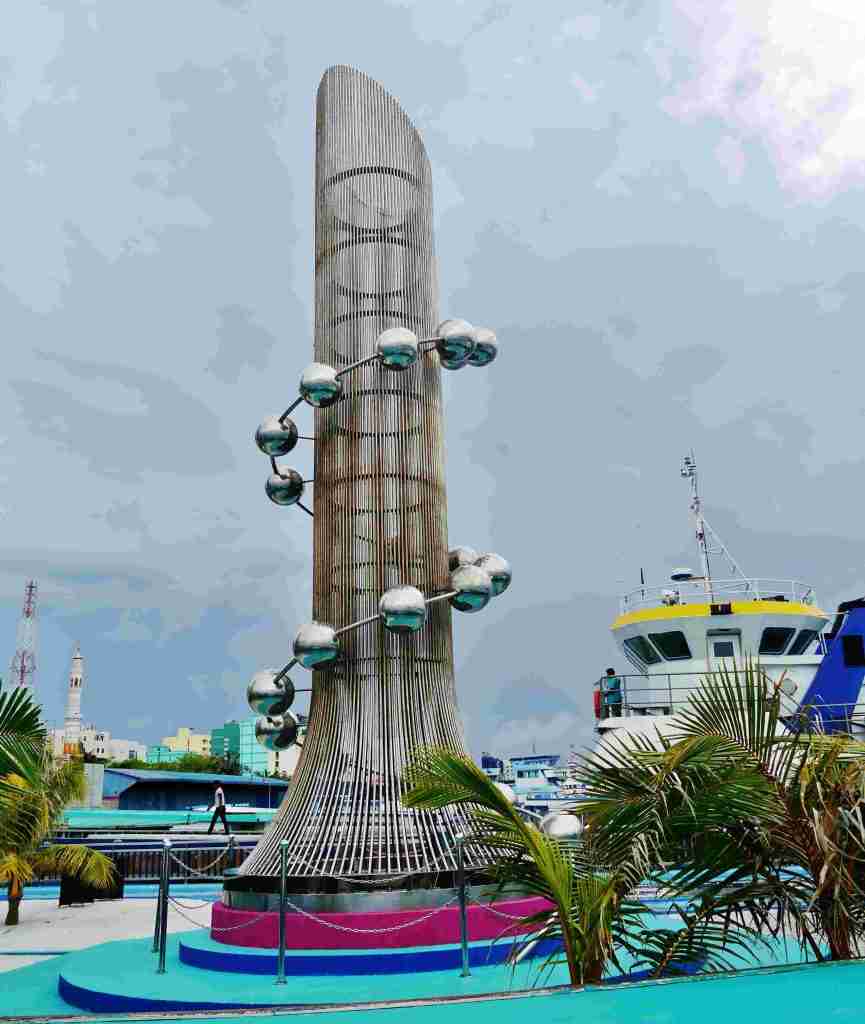 Male'_Tsunami_Monument_Wikimedia